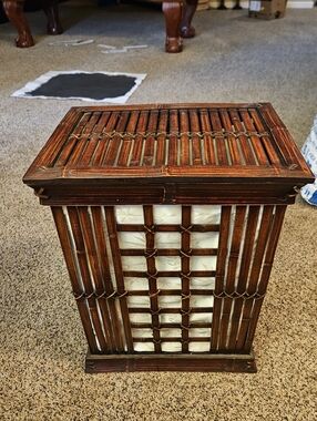 Vintage Woven Bamboo Laundry Clothes Hamper Basket with Chain Lid